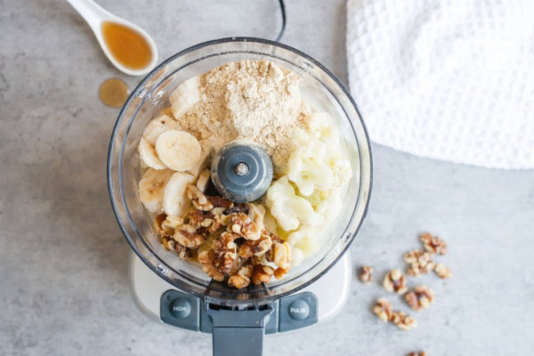 Mixer in Zubereitung von Dysphagie-Ernährung